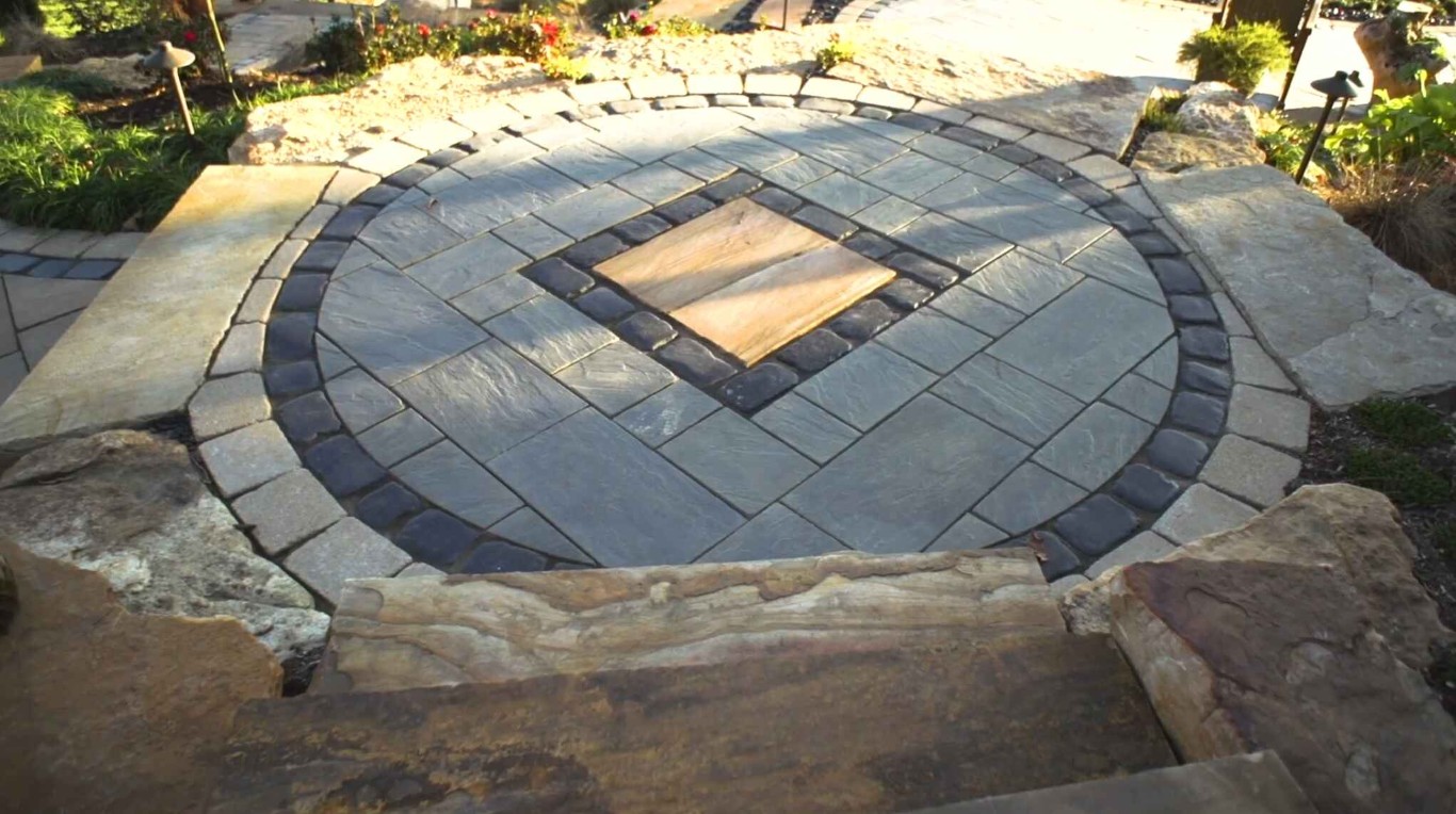 Beautiful circular paver patio with fire pit in Hobbs, NM